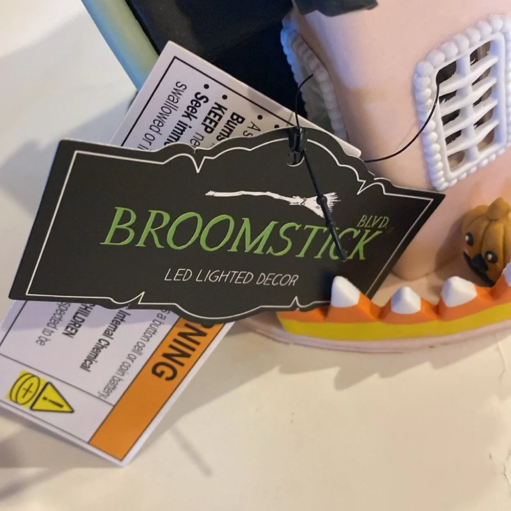 Broomstick Blvd Halloween Pink Black R.I.P. Candy Corn LightUp Haunted House NWT